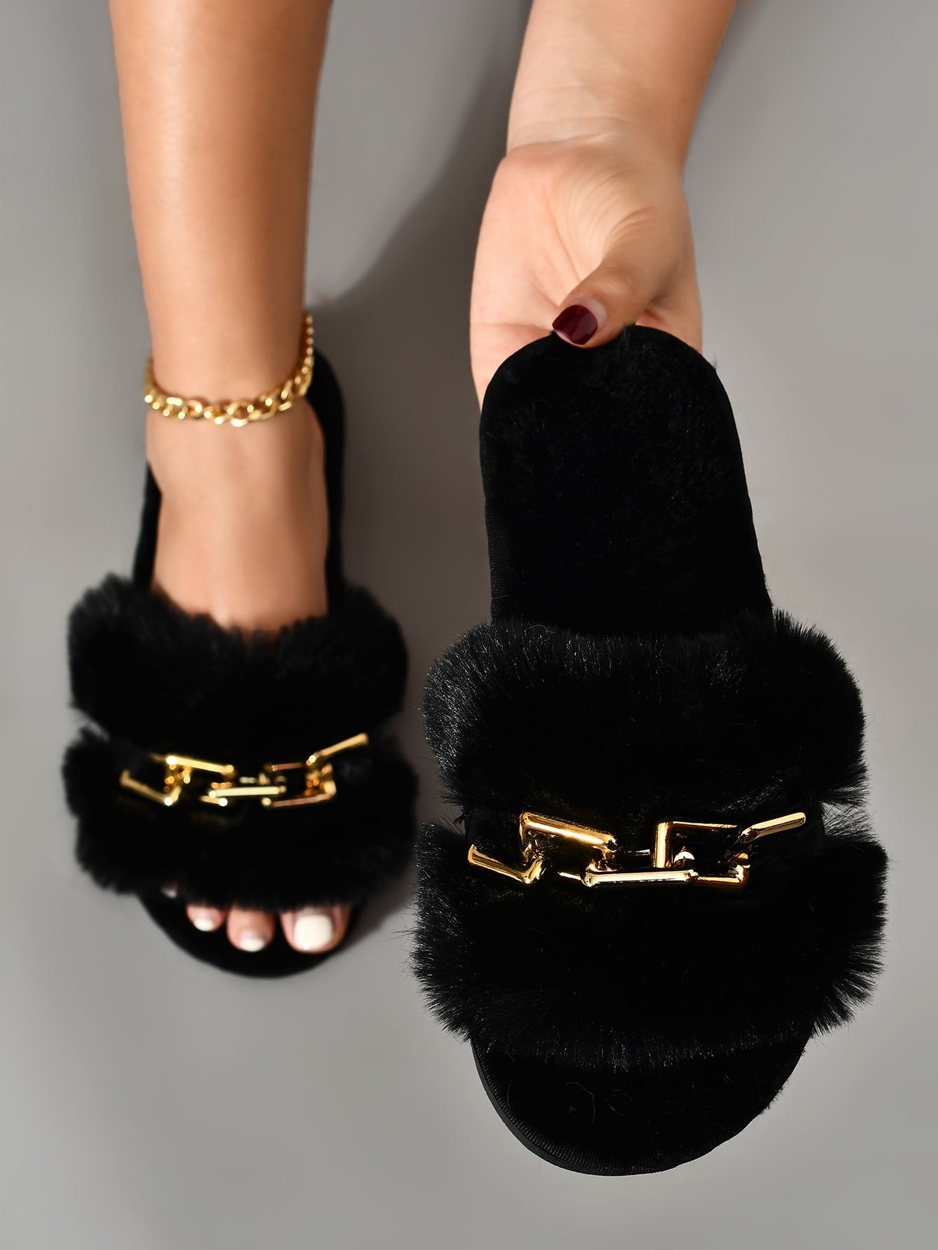 Chain Fluffy Slippers