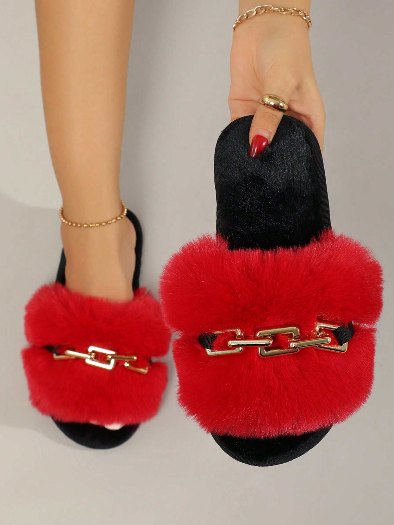 Chain Fluffy Slippers