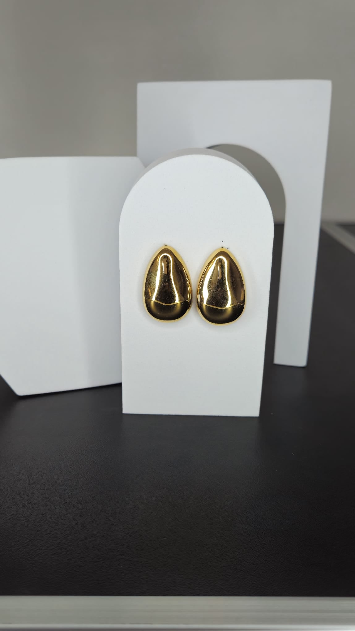 Gold Teardrop